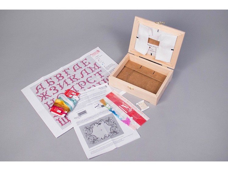 Набор для вышивания «Шкатулка с монограммой» — картинка 4