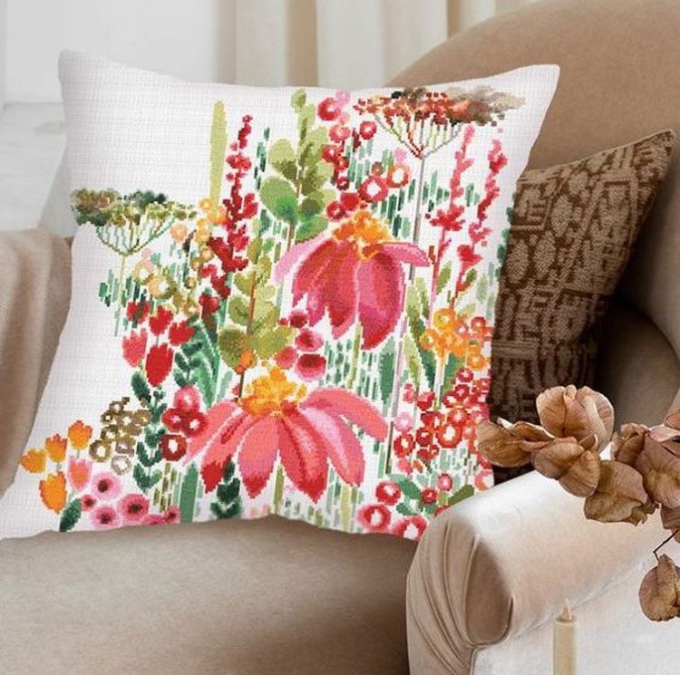 Набор для вышивания «Подушка. Цветочная акварель» — картинка 5