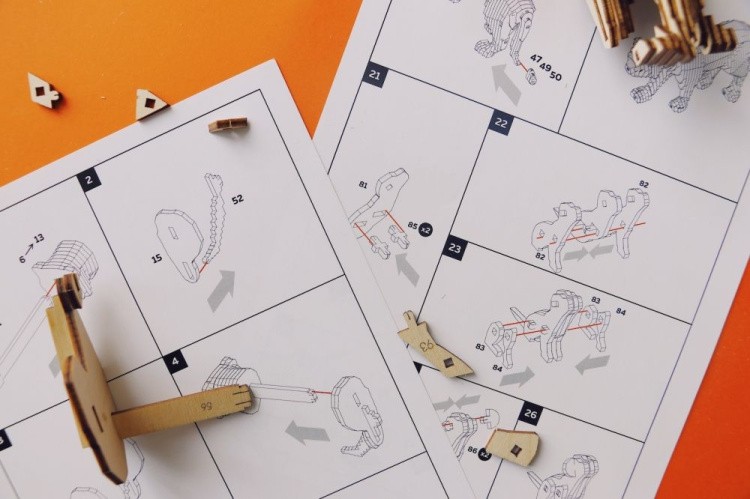 Конструктор из дерева «Львиная семья с набором карандашей» — картинка 4