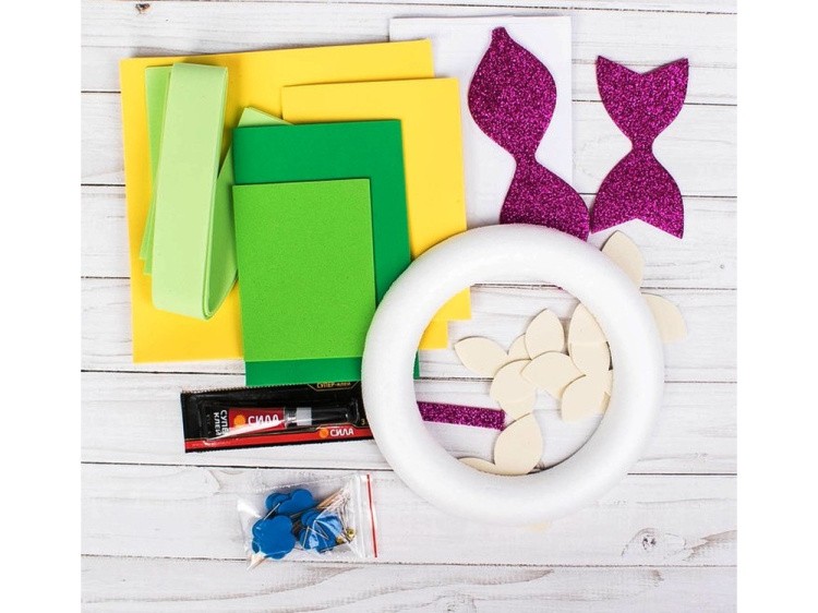 Венок-фоторамка «Нарциссы» — картинка 2