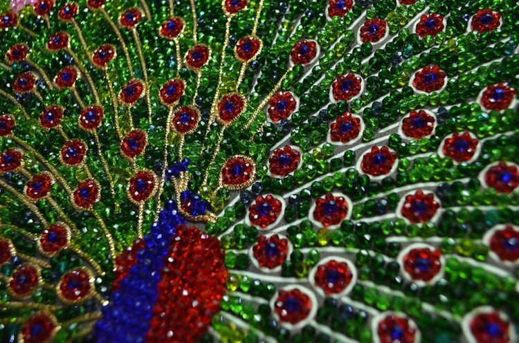 Набор вышивки хрустальными камнями «Изумрудный павлин» — картинка 8