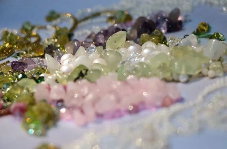 Набор для вышивания хрустальными бусинами «Цветочное кружево. Сирень» — картинка 4