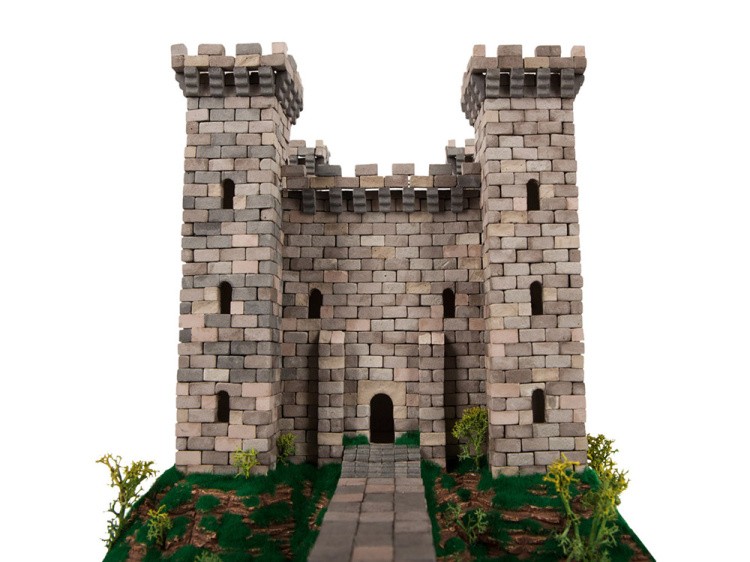 Конструктор из кирпичиков «Рыцарский замок (со светом)» — картинка 6