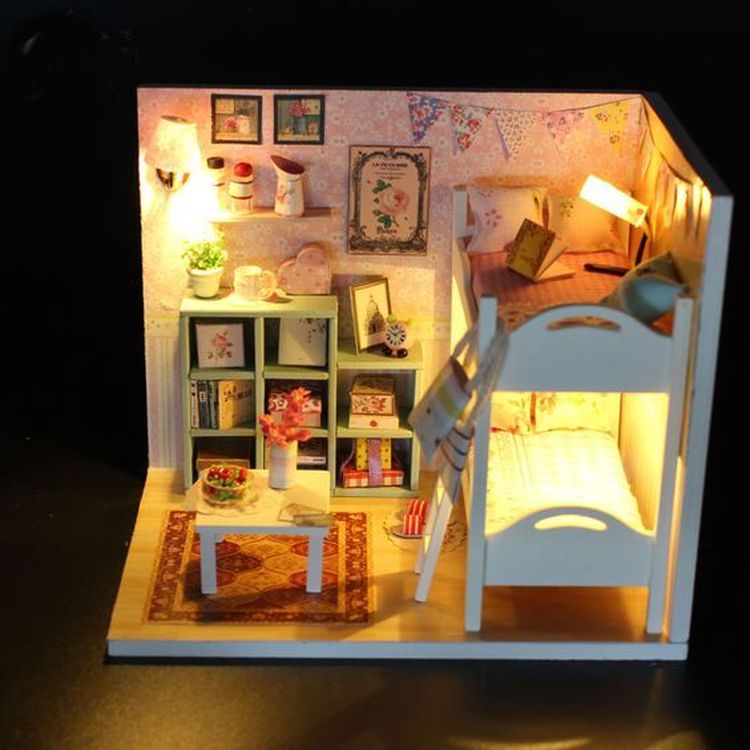 Сборная модель Румбокс. Миниатюрная комната «Спальня Шерил» — картинка 2