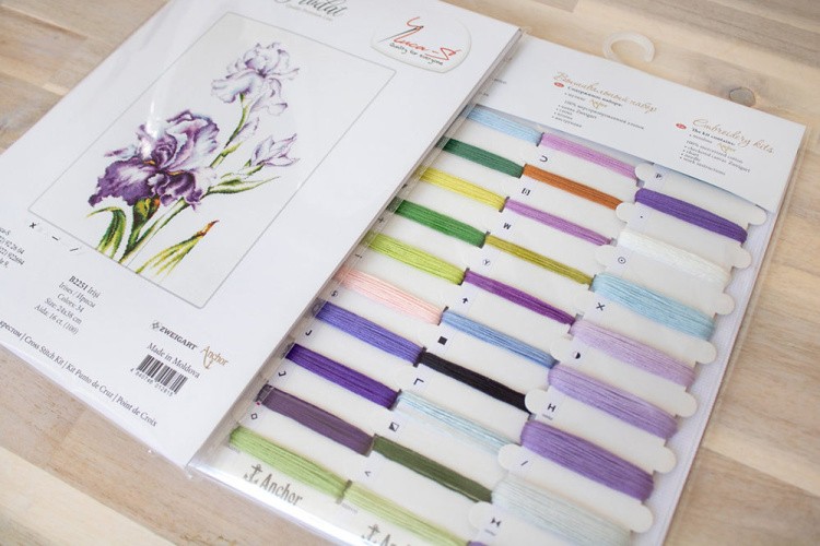 Набор для вышивания «Ирисы» — картинка 2