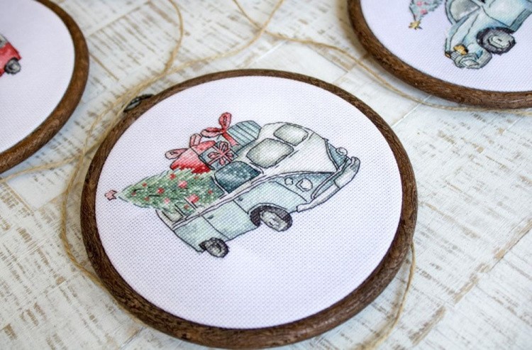 Набор для вышивания «Christmas Retro Cars» — картинка 6