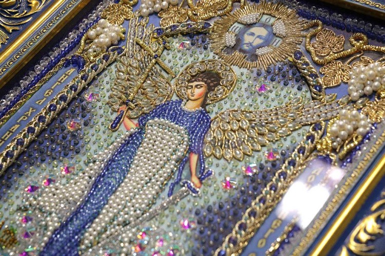 Вышивка Образа в каменьях «Ангел Хранитель домашнего очага» — картинка 5