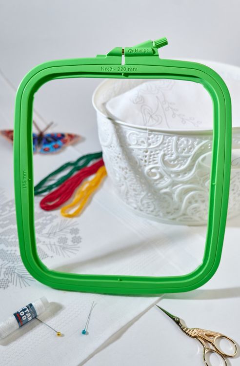 Пяльцы пластиковые квадратные с винтом №3, 19,5х22 см, Nurge — картинка 3