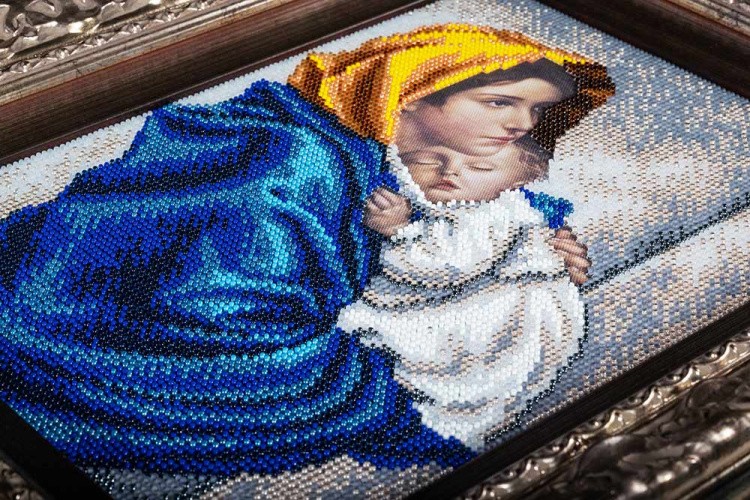 Набор вышивки бисером «Мадонна улиц» — картинка 3