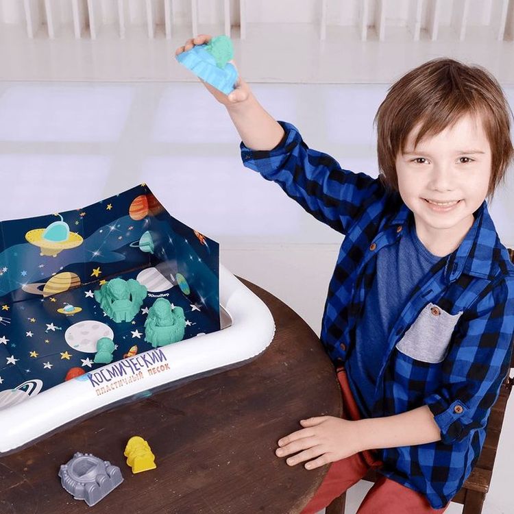 Космический пластичный песок «Космическое путешествие» 1 кг светится в темноте жёлтым цветом — картинка 7