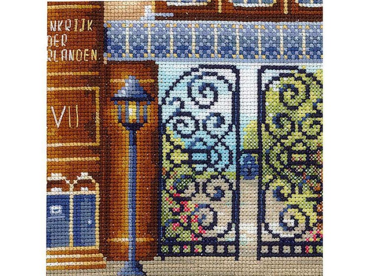 Набор для вышивания «Королевство книг» — картинка 2