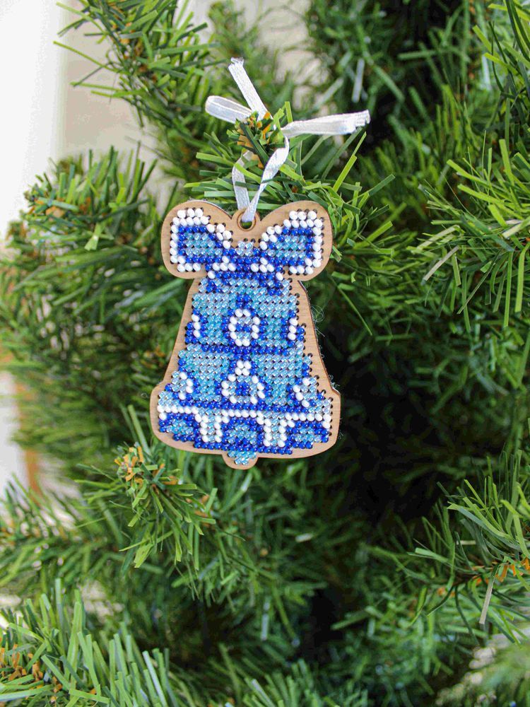 Набор для вышивания «Ёлочная игрушка. Морозный звон» — картинка 3