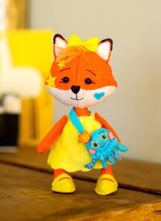 Набор для шитья «Лисичка Обнимашка» — картинка 5