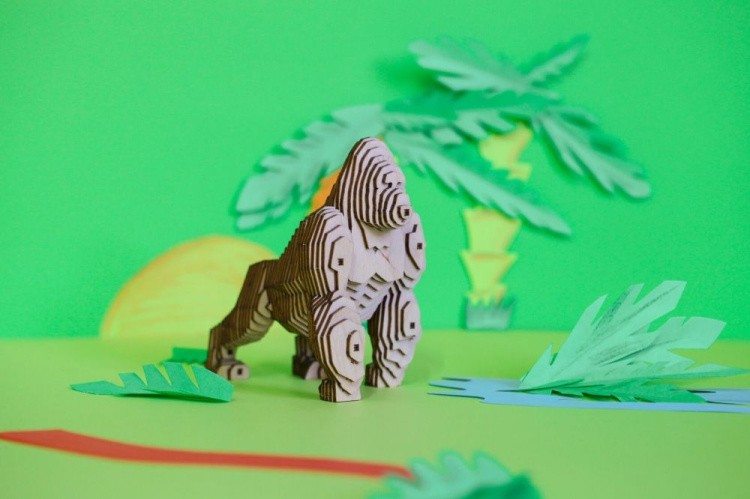 Конструктор из дерева «Горилла с набором карандашей», UNIWOOD — картинка 4