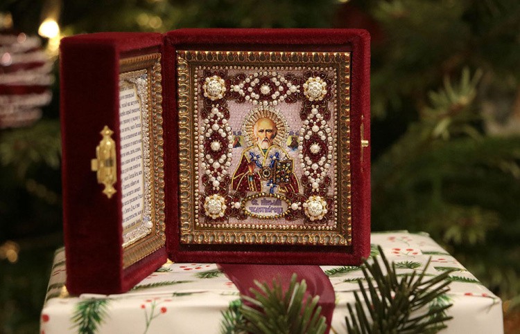 Вышивка Образа в каменьях «Николай Чудотворец (с молитвой)» — картинка 7