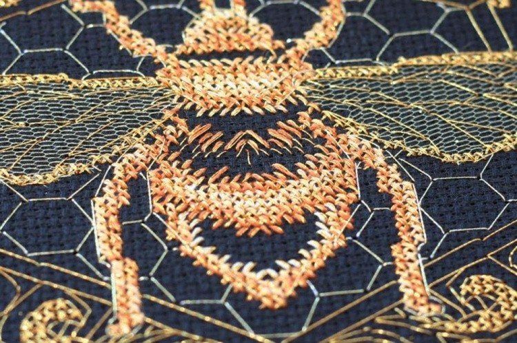 Набор для вышивания «Золотая пчела» — картинка 4