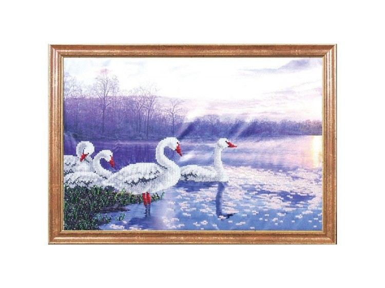 Рисунок на ткани «Лебеди на закате»