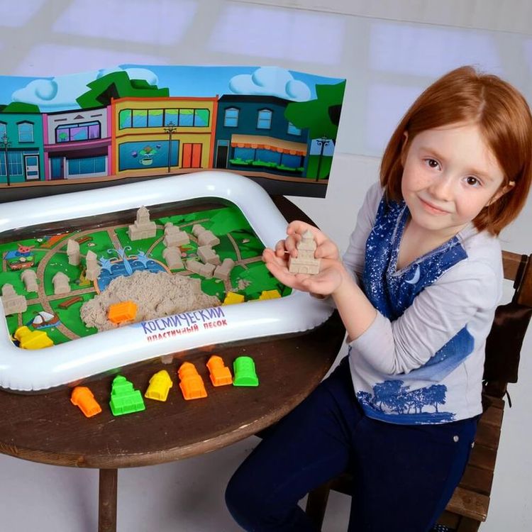 Космический пластичный песок набор «Городские истории» 2 кг светящийся в темноте синим цветом — картинка 4