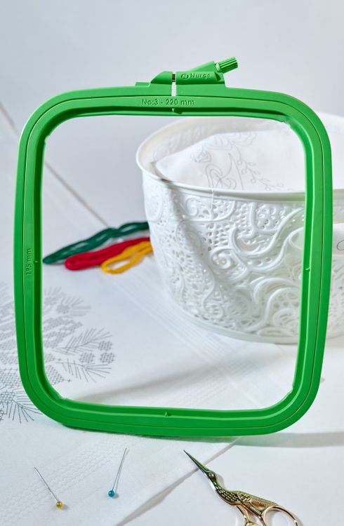 Пяльцы пластиковые квадратные с винтом №3, 19,5х22 см, Nurge — картинка 2