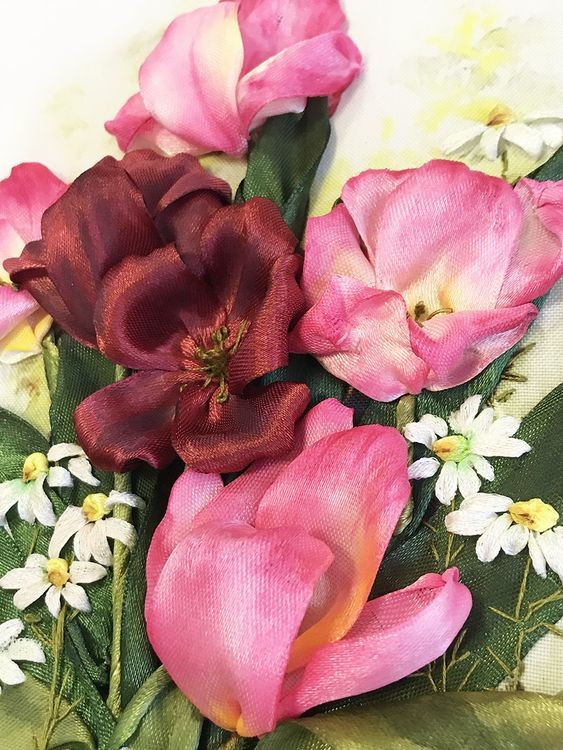 Вышивка лентами «Тюльпан и ромашки» — картинка 3