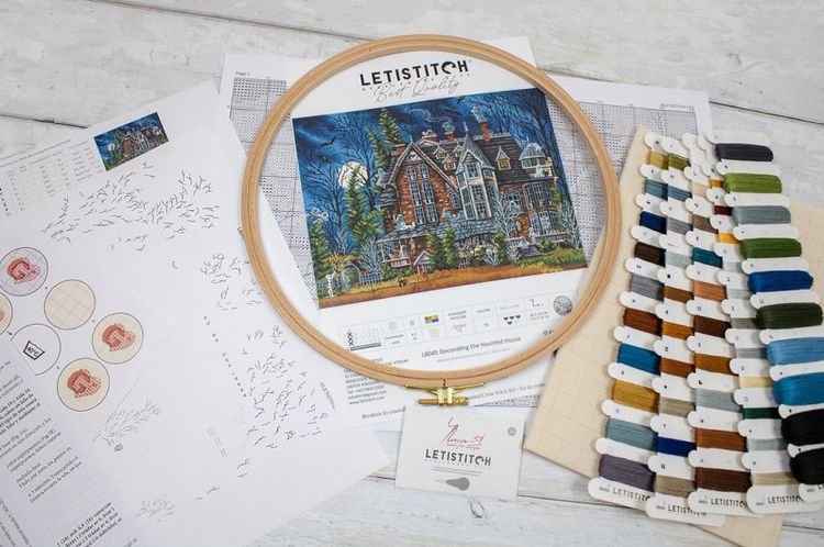 Набор для вышивания «Decorating the Haunted House» — картинка 6