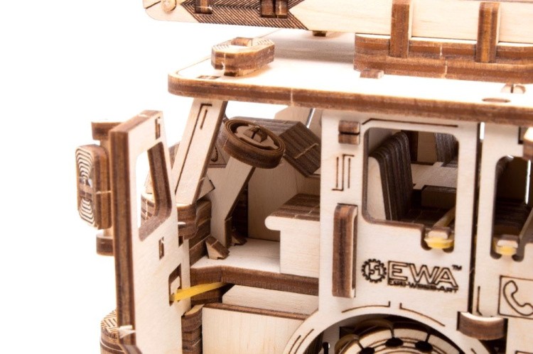 Сборная модель деревянная 3D EWA «Пожарная машина с лестницей» — картинка 7