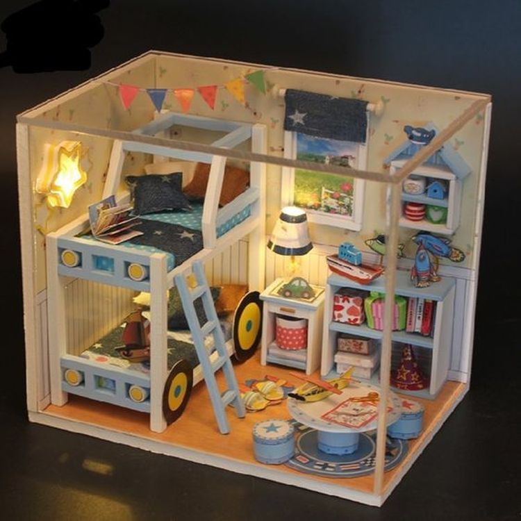 Сборная модель Румбокс. Миниатюрная комната «Спальня Чарли» — картинка 4