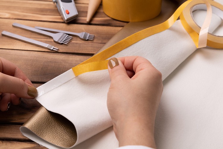 Трансфер для кожи двусторонний, 25 м, 6 мм (2-х сторонняя клейкая лента) — картинка 4